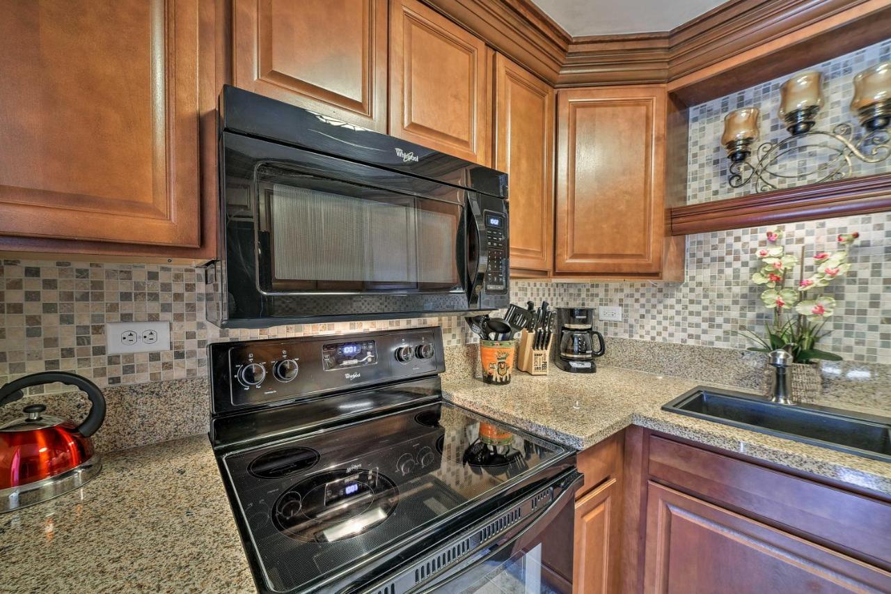 Downtown Air Conditioned Condo Walk To Beaches Кайлуа Кона Екстериор снимка